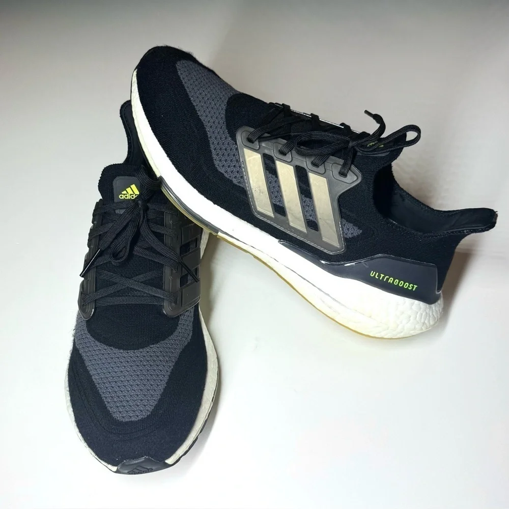 Adidas Men’s Ultraboost 21 Athletic Sneakers Black-Silver Size- 11